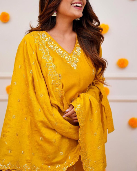 Embroidered Straight Kurta Set