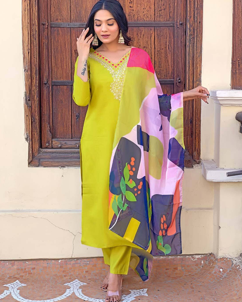 Women Embroidered Straight Kurta with Pants & Dupatta