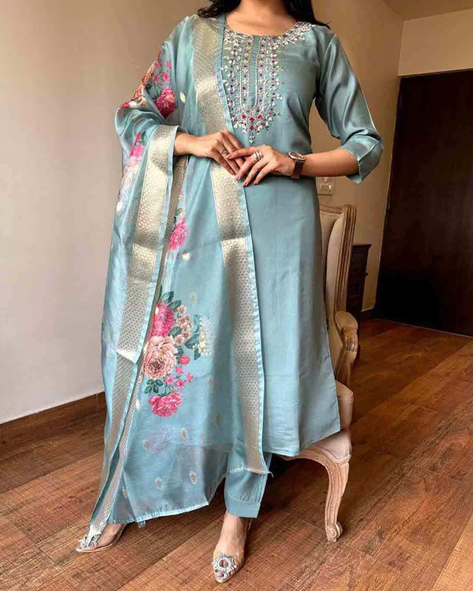 Women Embroidery Straight Kurta Set